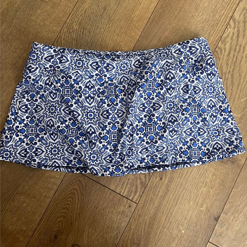 Swim skort
